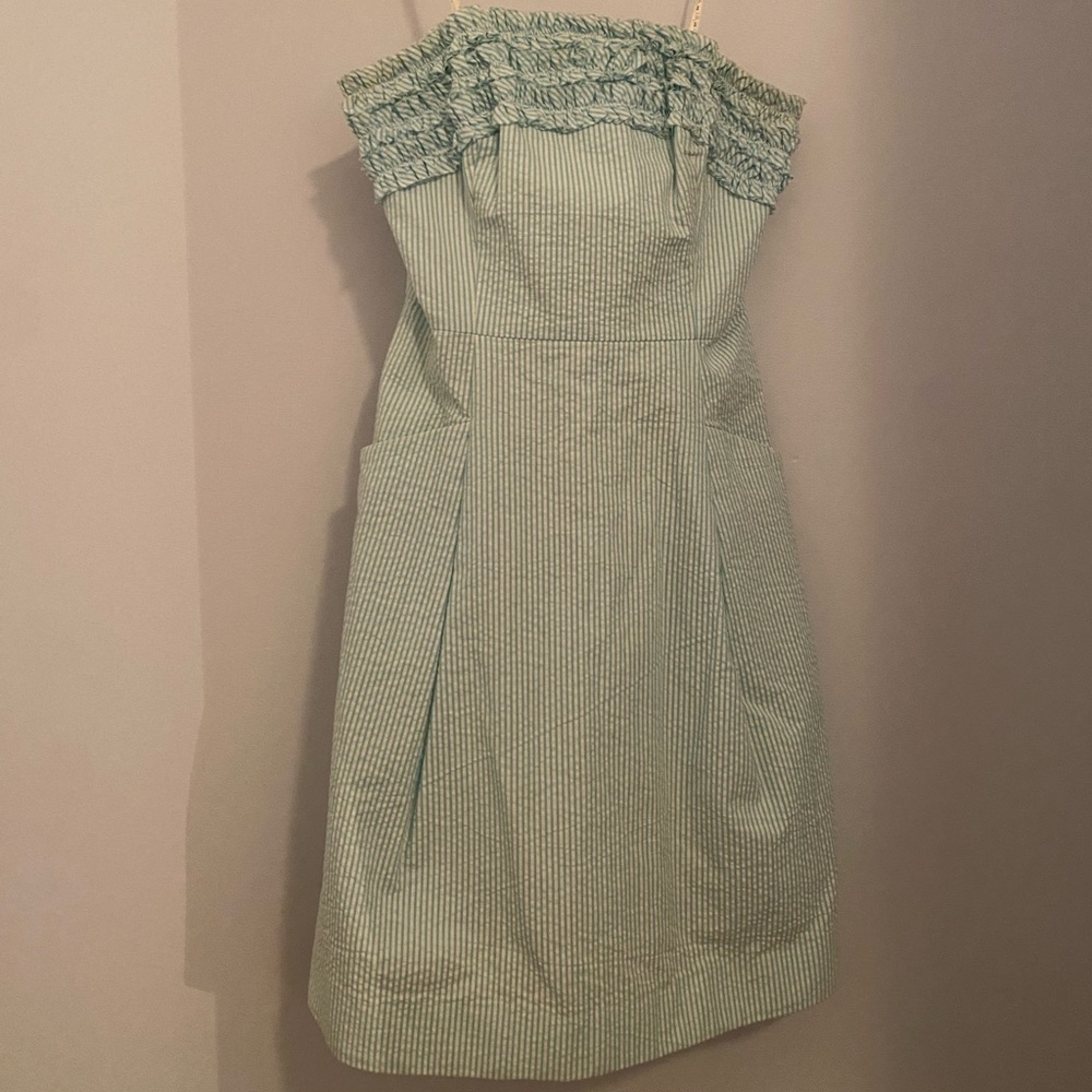 Light blue/green seersucker dress 🤍